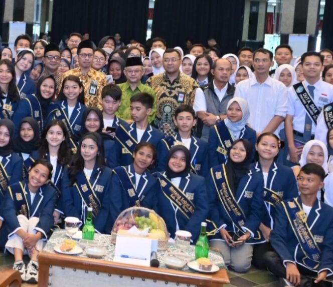 
					Siswi SMP Negeri 5 Satu Atap Kerajaan Baru Baru Ini Ikut Berpartisipasi Dalam Acara Apresiasi Bintang Sobat SMP 2024
