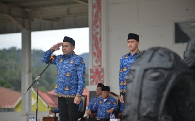 
					Bupati Pakpak Bharat Memimpin Upacara Peringatan Hari Korpri Indonesia Ke 53