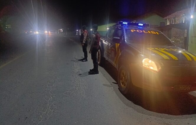 
					Personil Sat Samapta Polres Batu Bara Melaksanakan Giat Patroli Kota Presisi Blue Light Roda-4, guna mengantisipasi terjadinya 3C dan kejahatan di Wilayah Hukum Polres Batu Bara.