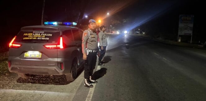 
					Personil Polsek Lima Puluh melaksanakan Patroli Mobile Malam Hari guna Memelihara Kamtibmas dan mencegah terjadinya 3C dan tindak kejahatan
