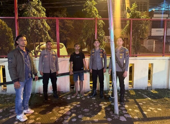 
					Polisi Amankan Terduga Pencuri Besi Gerdang Truk