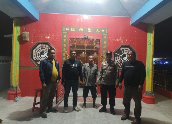 
					Personil Polsek Medang Deras Melaksakan Patroli Malam Menggunakan Kenderaan Roda 4 Antisipasi Kejahatan, Geng Motor, Begal, Tauran Antar Remaja dan Premanisme