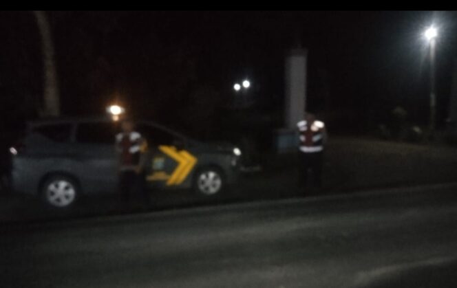 
					Personil Polsek Lima Puluh melaksanakan Patroli Mobile Malam Hari guna Memelihara Kamtibmas dan mencegah terjadinya 3C dan tindak kejahatan