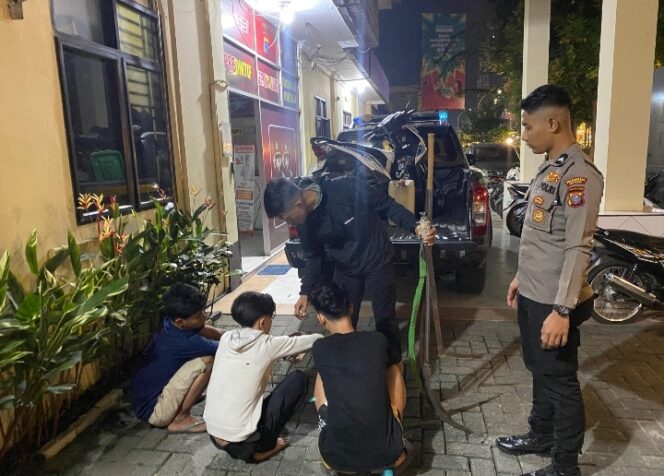 
					Tiga Pelaku Tawuran di jalan Perjuangan berhasil di Amankan Polisi