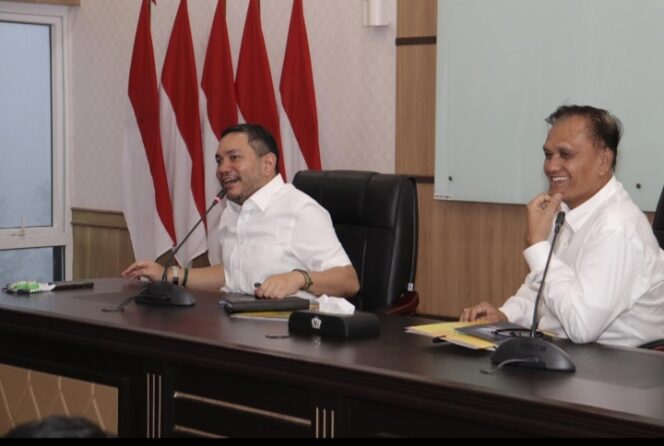 
					Bupati PakPak Bharat Memimpin Rapat Perdana Kepada Seluruh Pimpinan Organisasi Perangkat Daerah