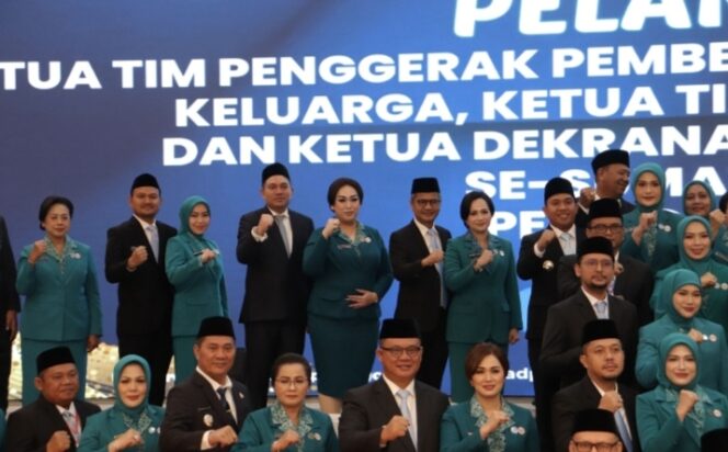 
					Ketua TP PKK Provinsi Sumatera Utara Melantik Ketua TP PKK PakPak Bharat