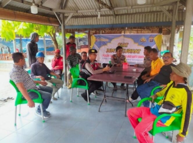
					Polsek Indrapura Gelar Jumat Curhat di Desa Tanah Tinggi