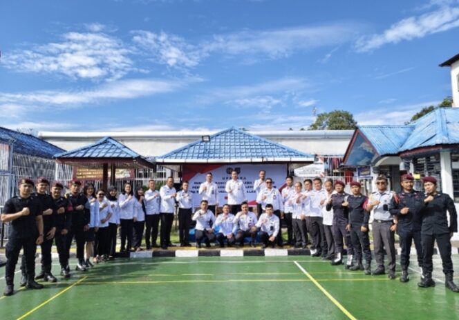 
					Gelar Apel Bersama serta Ikrar Anti Narkoba dan Zero HP : Kepala Rutan Tarutung dan Jajaran Komitmen dalam Mewujudkan Zero Narkoba dan Zero HP di Rutan Tarutung