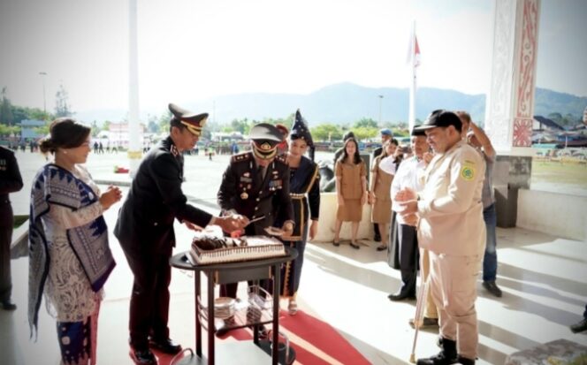
					Bupati Pakpak Bharat Menghadiri Upacara Peringatan HUT Bhayangkara Ke 79