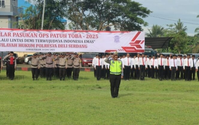 
					Polresta Deli Serdang Laksanakan Apel Gelar Pasukan Operasi Patuh Toba 2025, Tegaskan Komitmen Tertib Berlalu Lintas dan Keselamatan Masyarakat