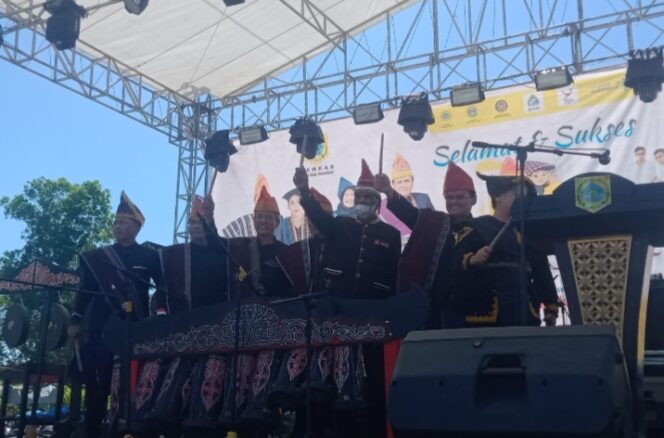 
					Festival Budaya Oang-oang 2025 Pakpak Bharat Resmi Dibuka
