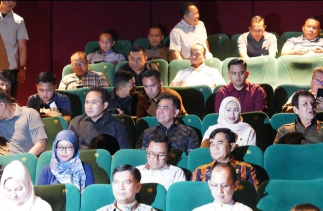 
					Kapolda Sumut Nobar Film “Believe” Bersama Pangdam I/BB dan Gubernur Sumut : Apresiasi Karya Anak Bangsa Sarat Patriotisme